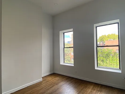 Rented by REAL New York | media 9