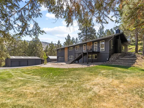 2426 Pine Grove Rd, Klamath Falls, OR 97603