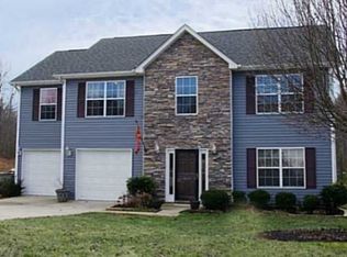 2635 Amber Crest Dr, Gastonia, NC 28052