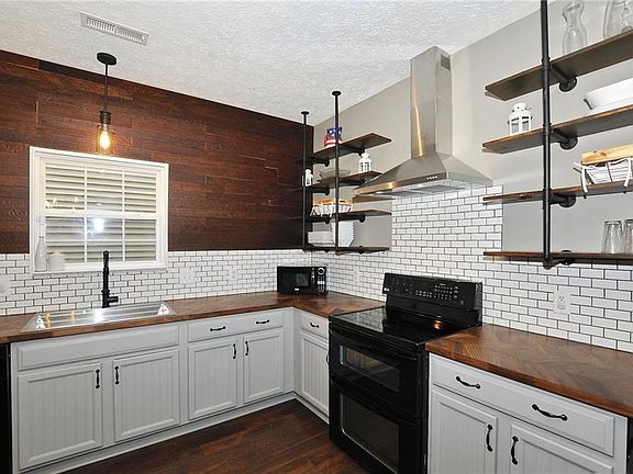 5th image of 17226 Tilbury Way