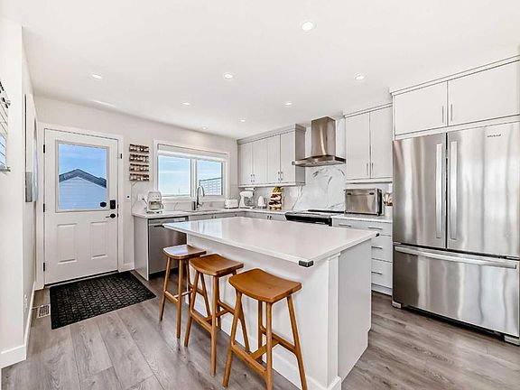 5th image of 38 W Lavender Rd SE