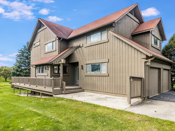4119 White Ash Rd, Crystal Lake, IL 60014