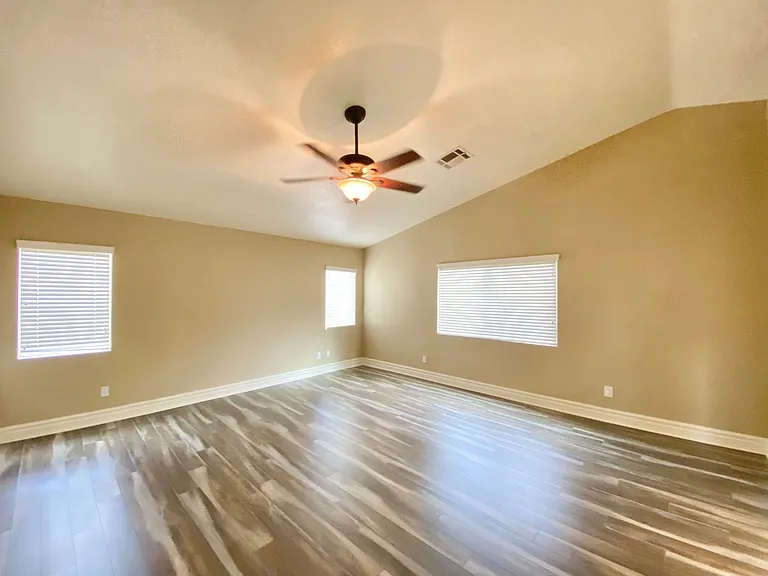 9675 Marcelline Ave — Photo 15