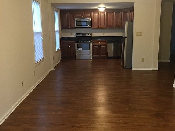 2nd image of 1336 W 38th St Unit B
