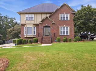 1952 Cahaba Crest Dr, Birmingham, AL 35242
