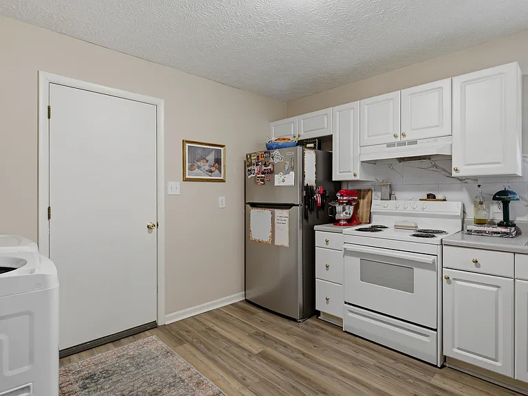 2136 Rock Ave — Photo 4