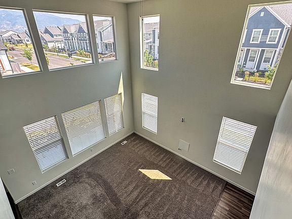 4th image of 816 N 2175 W