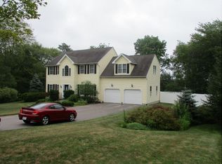 4 Chloe Ct, Coventry, RI 02816