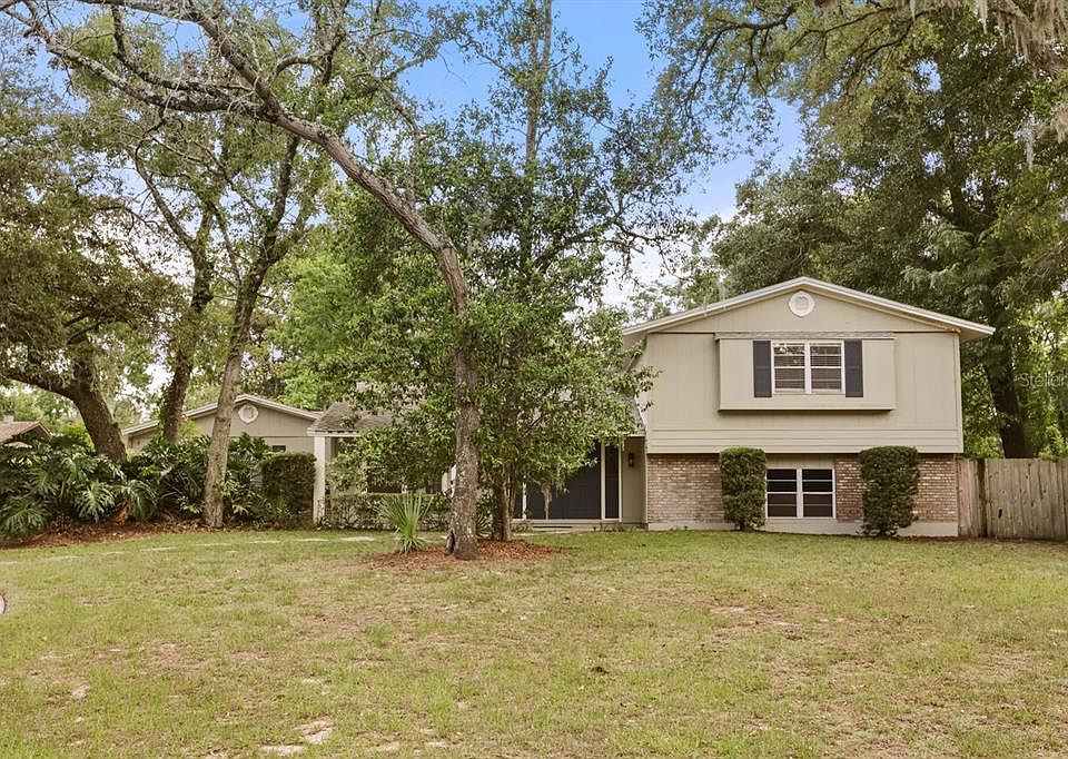 1st image of 200 CROOKED OAK COURT