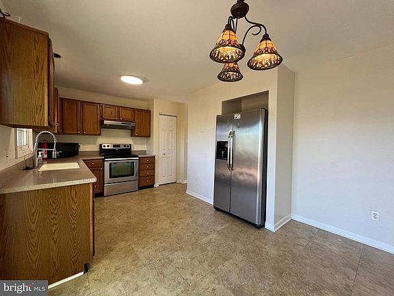 4th image of 226 Cheyenne Dr