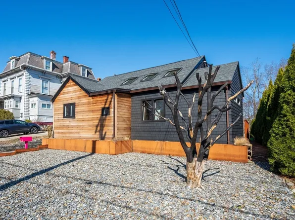 190 Main St, Amesbury, MA 01913