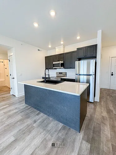 Floor plan 303