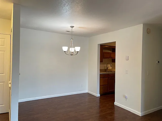 1717 Maple Rdg #45 — Photo 2