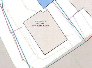 36 Valley Rd, Cos Cob, CT 06807