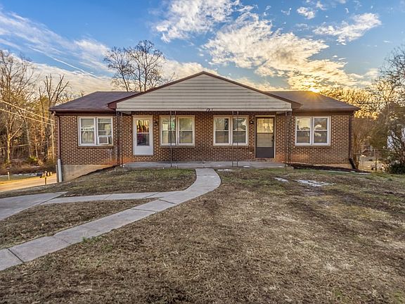 3rd image of 647 Ferry Rd