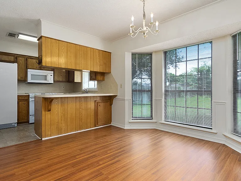 5602 Pampus Ln — Photo 13