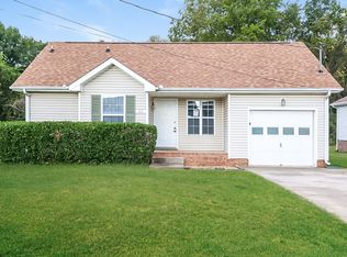 417 Cranklen Cir, Clarksville, TN 37042