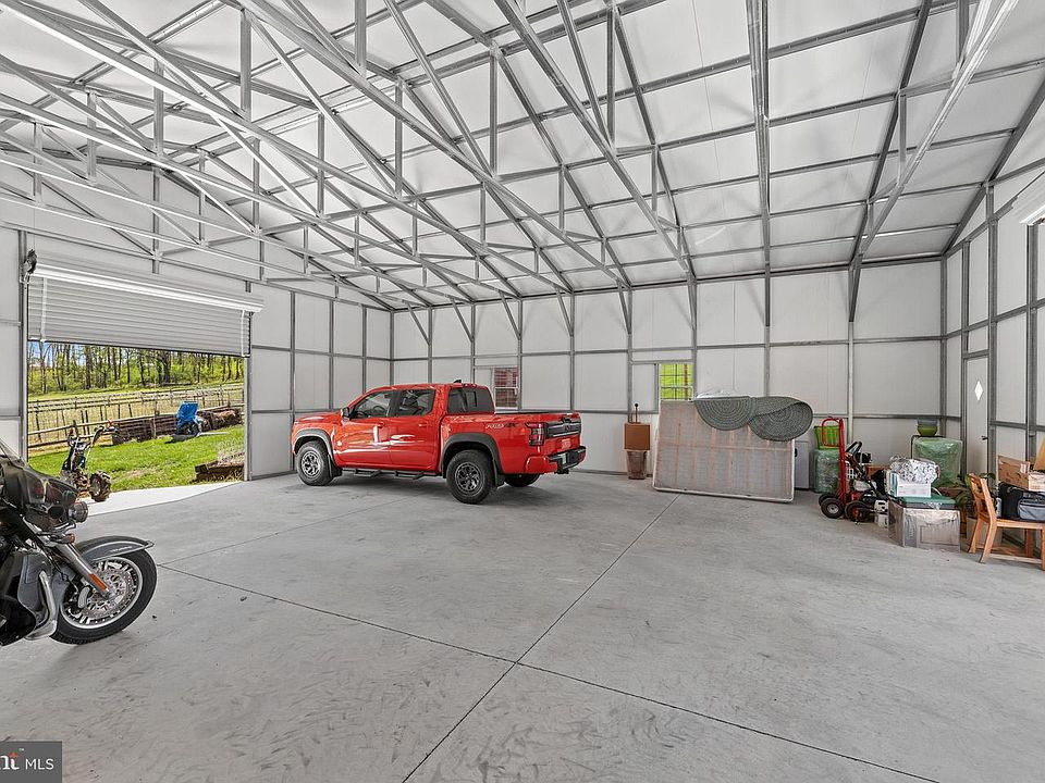 109th image of 989 Swover Creek Rd