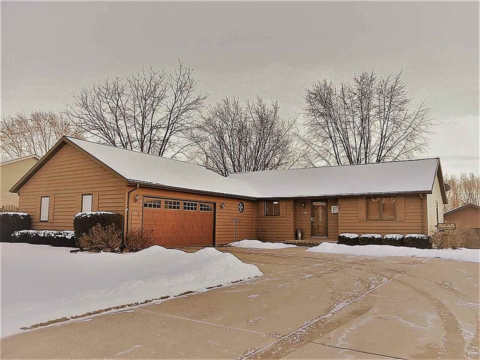 1st image of 2140 Canyonland Dr