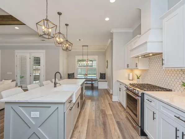 400 Calhoun Ave, Destin, FL 32541