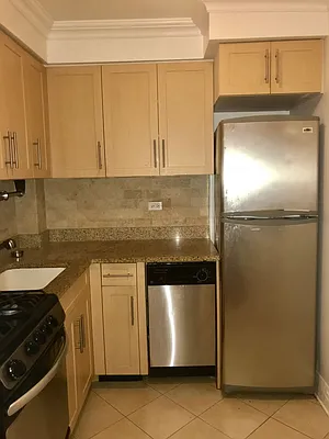 Rented by Stonehenge NYC LLC | media 12