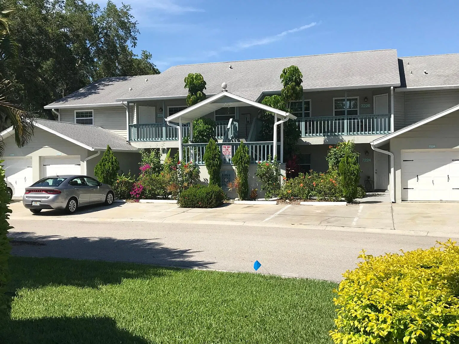 2 bed, 1200 sqft, $1,800 — Photo 2
