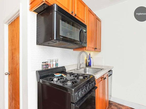 3rd image of 270 Bleecker St #A1