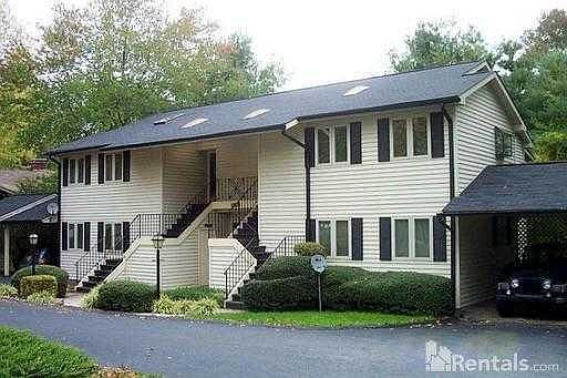 1st image of 1104 N Main St APT B