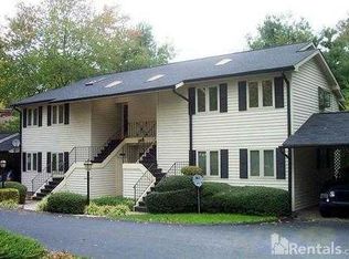 1104 N Main St APT B, Hendersonville, NC 28792