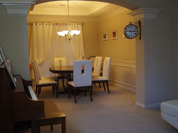 5th image of 315 Milton Oaks Cir
