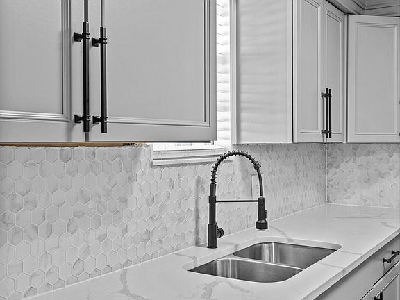 5th image of 1714 EL PRADO Road #1