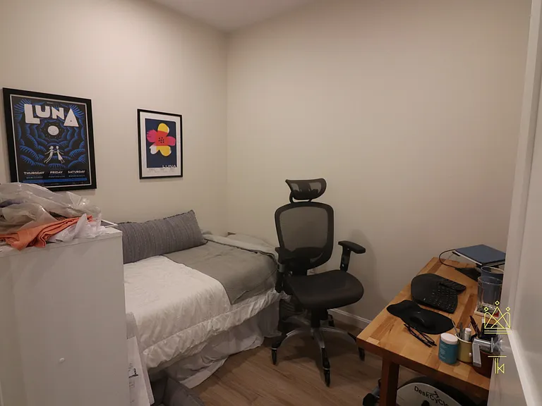 458 Washington St #203 — Photo 4