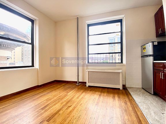 5th image of 235 W 103rd St Unit C7