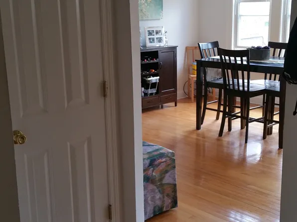 6454 N Rockwell St APT 2, Chicago, IL 60645