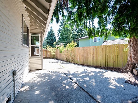 Side patio