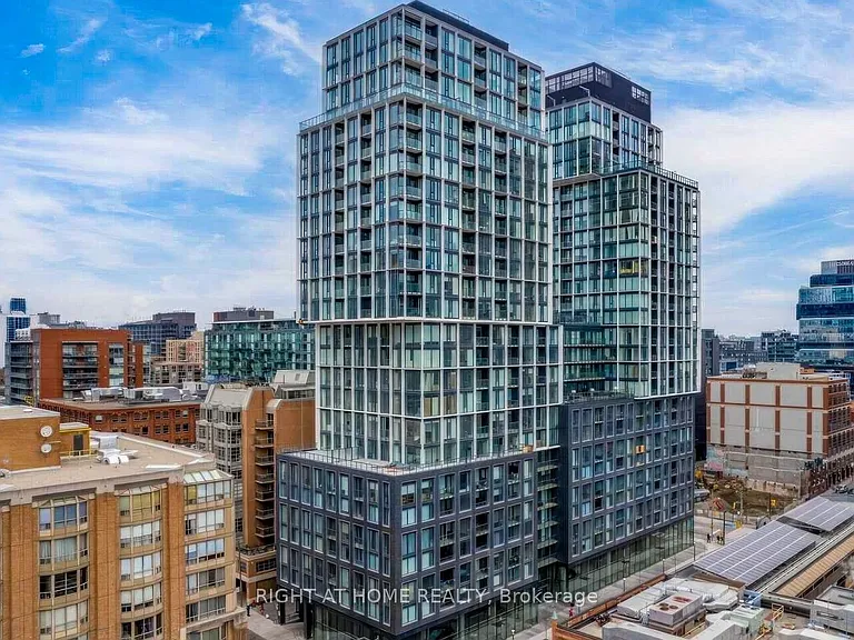 158 Front St E #1613 — Photo 36
