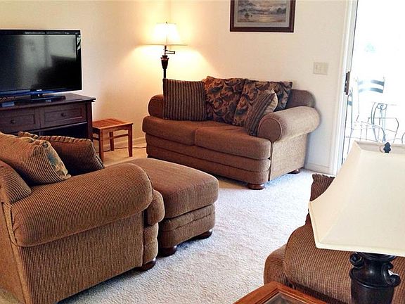 4th image of 1587 Abercrombie Way