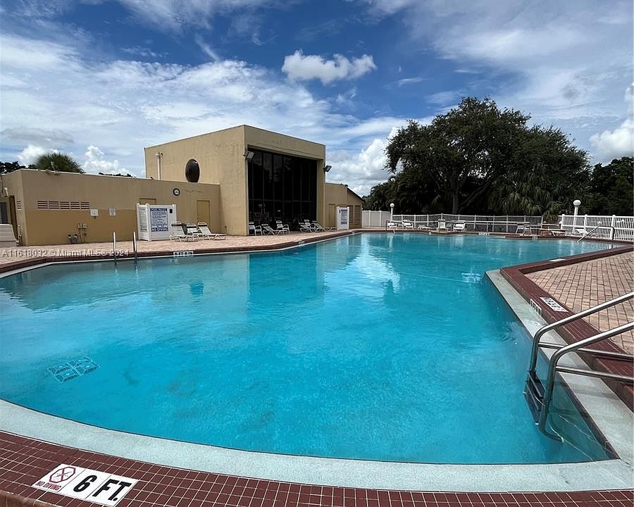トラ吉　3/21発送 2931 SW 87th Ter APT 1921, Davie, FL 33328 | Zillow