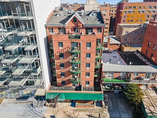 Sold by Royal House Realty, Inc. | media 3