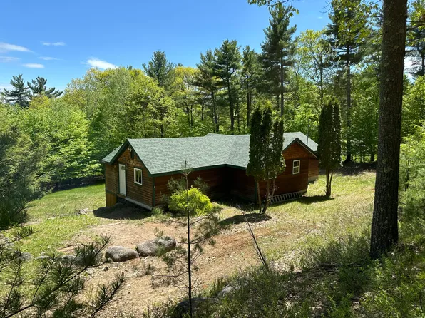 48 Cedar St, Jay, NY 12941