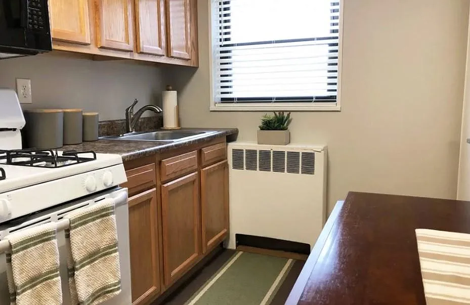 Tivoli Park Apartments — Photo 3