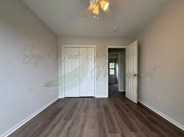 11513 Richmond Ave, Kansas City, MO 64134
