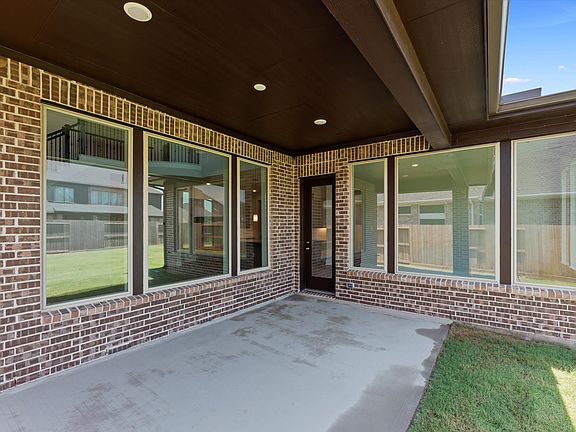 28807 Ember Crest Covered Patio