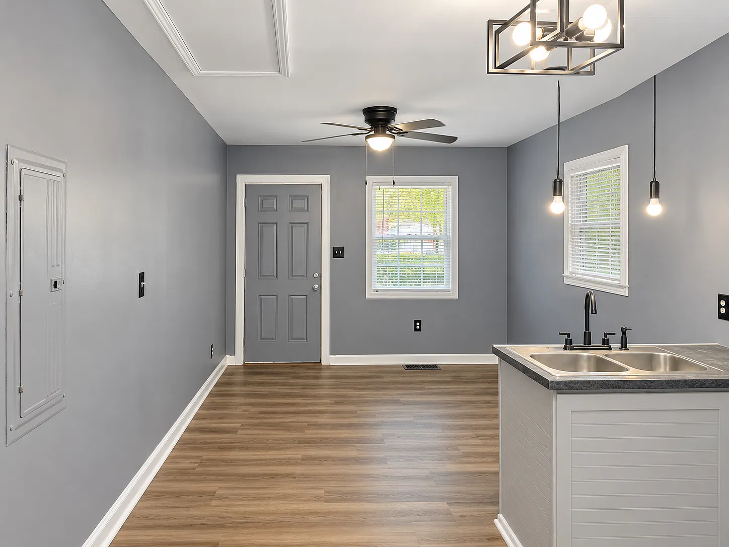 1 bed, 450 sqft, $1,095 — Photo 3