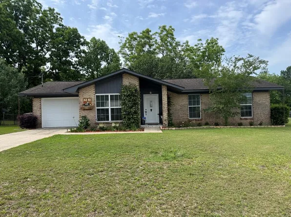 3210 Springdale Dr, Dothan, AL 36303