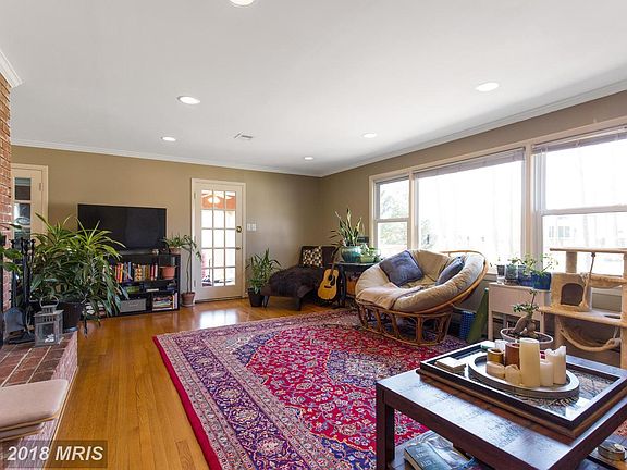 2nd image of 4800 Tarpon Ln