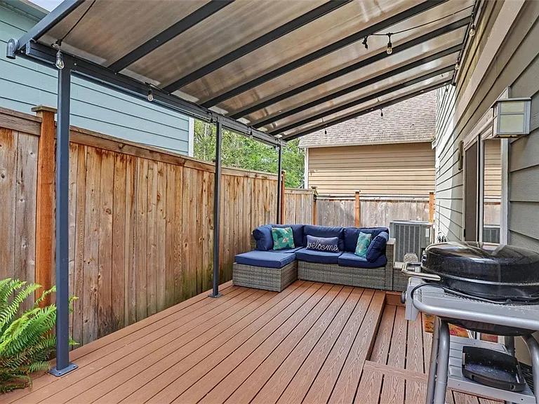 1357 Elma Pl NE — Photo 27