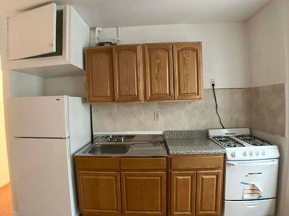 3rd image of 540 Manhattan Ave APT 3K