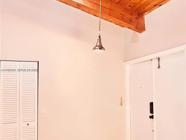 347 Leslie Dr — Photo 14