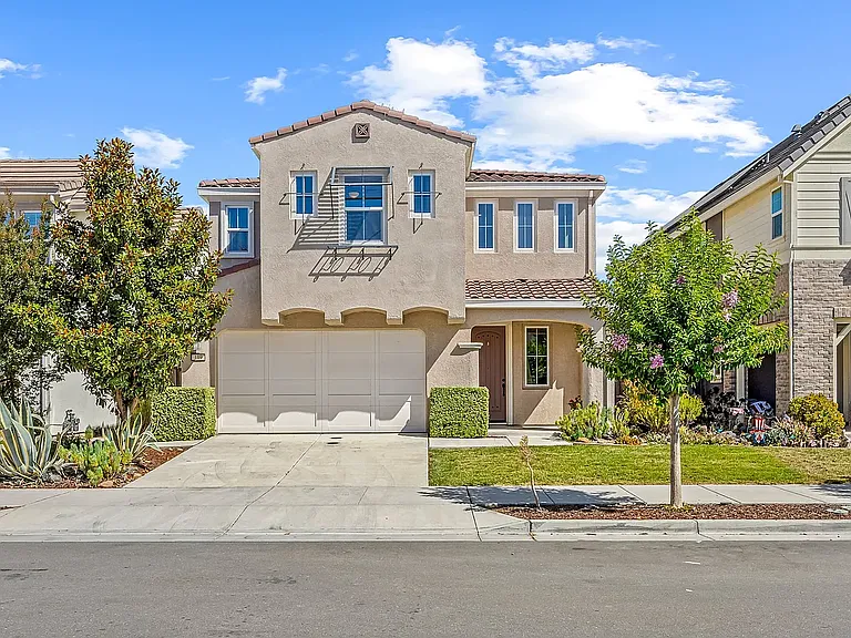 119 Chickadee Ln — Photo 1